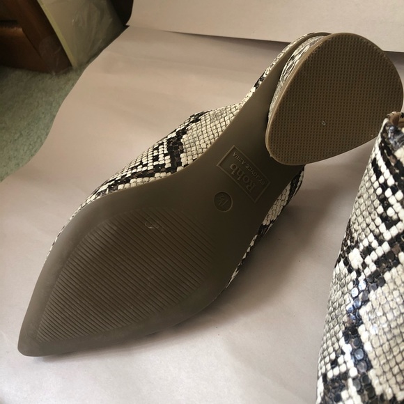 Rohb by Joyce Azria | Willow Pointed Toe Blockheel - Picture 4 of 6